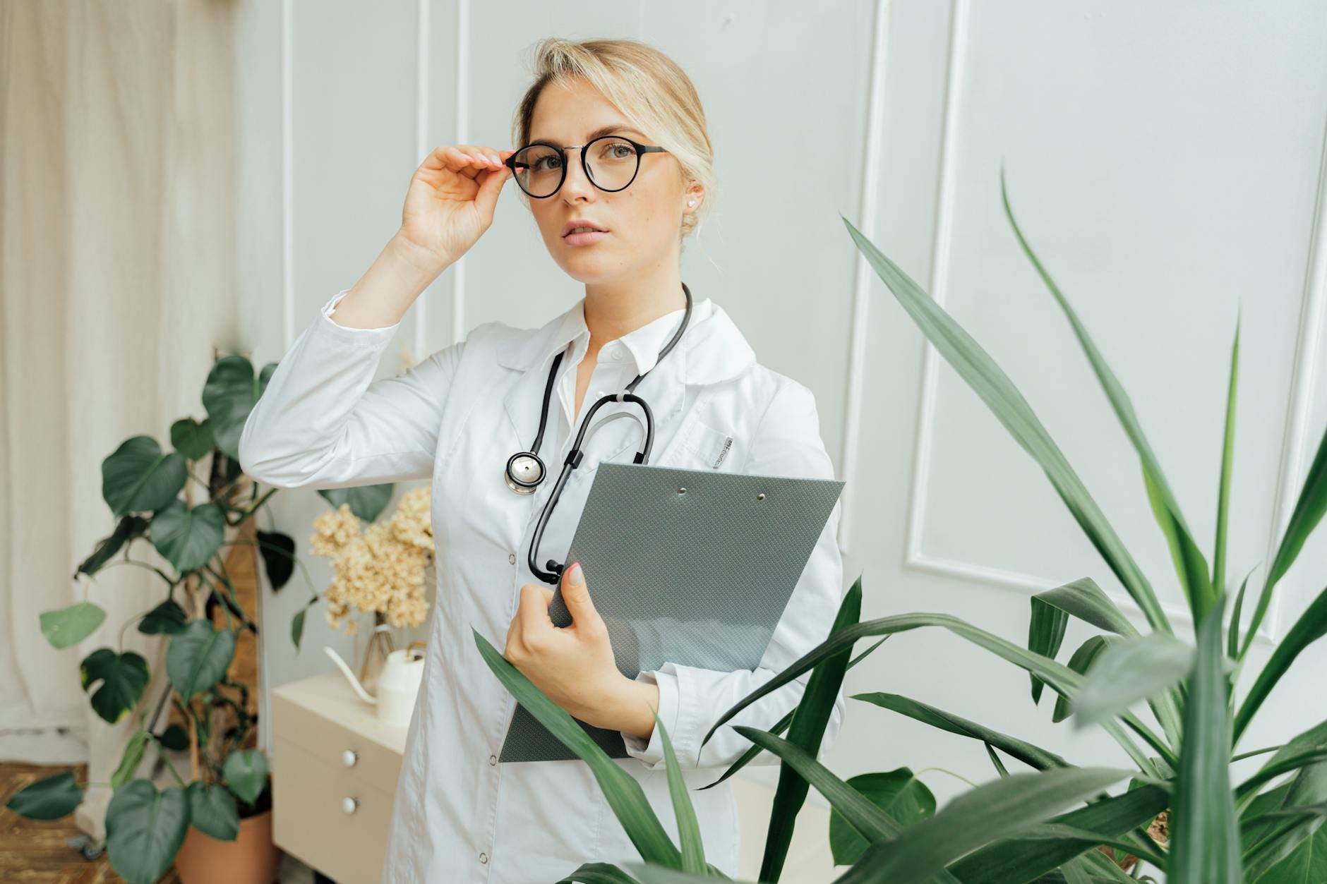 <img src="How-to-Choose-the-Best-Care-Provider-for-a-Healthy-Pregnancy.jpeg" alt="How to Choose the Best Care Provider for a Healthy Pregnancy">